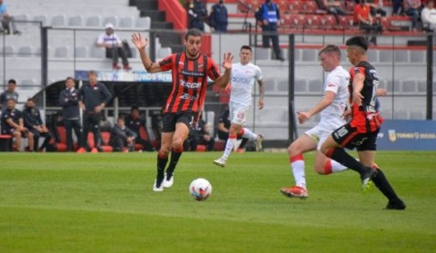 Patronato cayó nuevamente de local y esta vez ante Estudiantes de La Plata