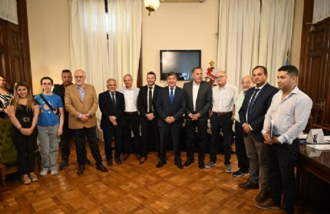 El Gobierno provincial lanzó la Canasta Navideña acordada con el sector privado