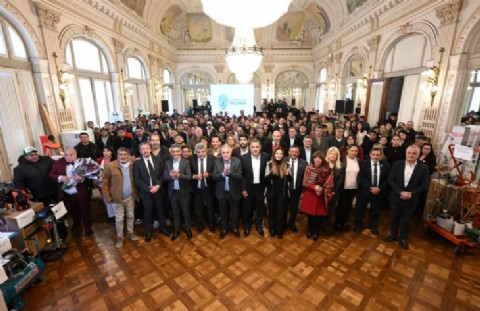 Jaldo entregó equipamiento y firmó convenios por más de 168 millones para fortalecer cooperativas