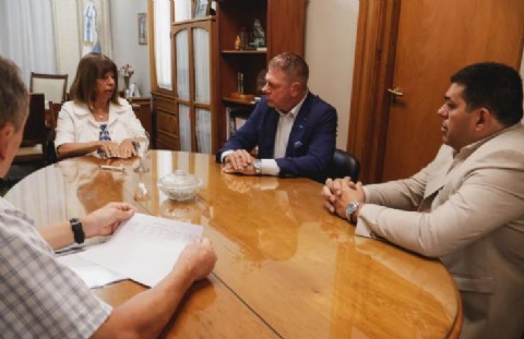 Obras Públicas y Educación coordinan trabajos en escuelas durante el receso escolar