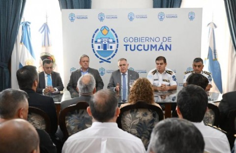 Jaldo se reunió con la Plana Mayor de la Policía para evaluar el trabajo de la fuerza de seguridad