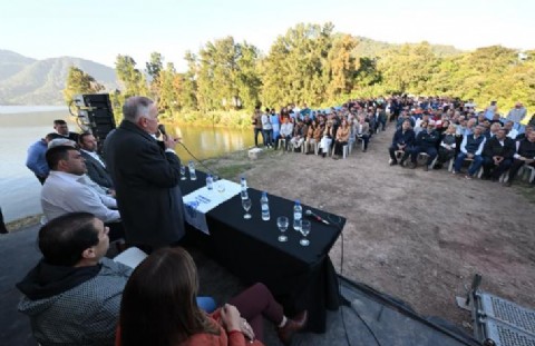 Jaldo encabezó el acto por la reparación de la Represa Lateral 3 de El Cadillal