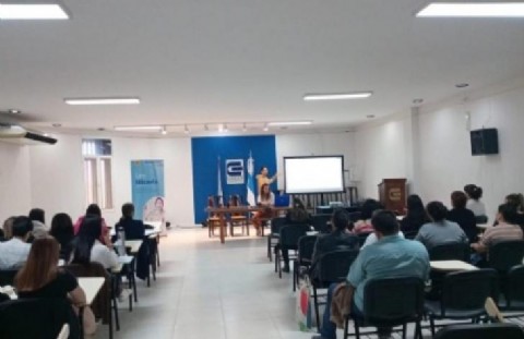 Capacitan a agentes del interior provincial con la Ley Micaela