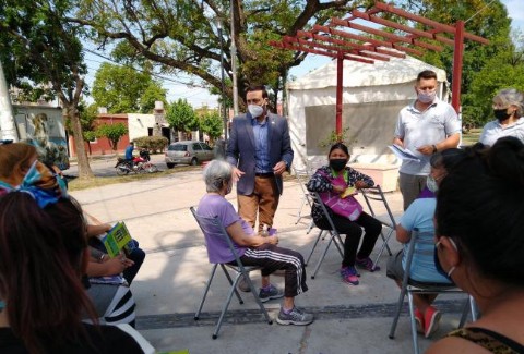 Para evitar estafas de todo tipo y estar prevenidos contra los ciberdelitos Participación Ciudadana capacita a vecinos
