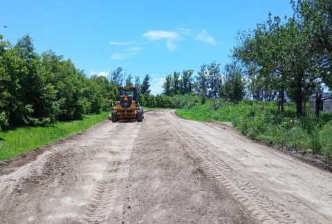 Intensifican la recuperación de los caminos en el interior tucumano
