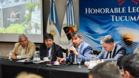 Acevedo lidera jornada inicial de propuestas para modernizar el sistema electoral