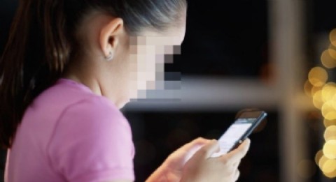 Echaron a un maestro degenerado de Bella Vista por chats inapropiados con una alumna