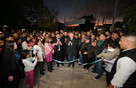 Jaldo inauguró obras de iluminación y pavimento en La Trinidad
