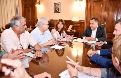 Recomposición salarial: el ministro Regino Amado dio inicio al diálogo con los gremios