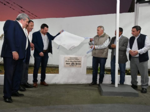Jaldo en Monteros: inauguró las obras de revalorización de la Plazoleta de la Música, y también obras de adoquinado