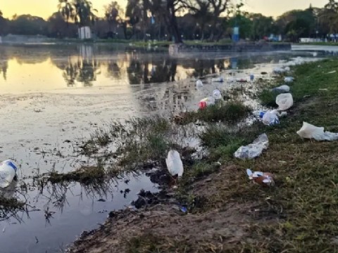 Tucumán, entre el festejo y la basura: el Parque 9 de Julio amaneció tapado de desechos