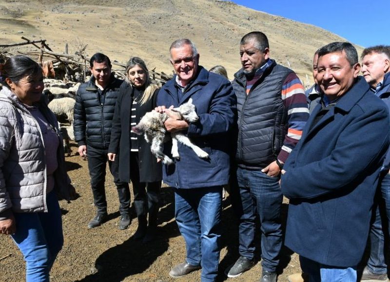 VIDEO | Jaldo entregó insumos a afectados por los incendios en Tafí del Valle