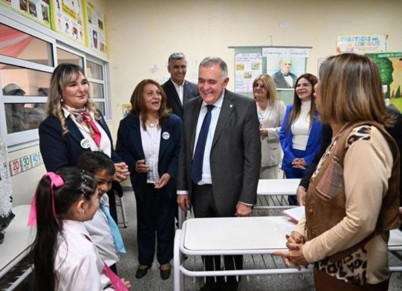 Confirmado: el bono de fin de año alcanzará a docentes del sector privado y policías retirados de la provincia