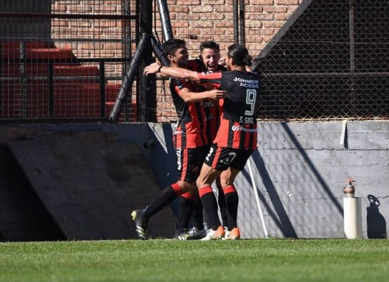 Patronato le ganó a Central Córdoba y está más cerca de la punta de la tabla