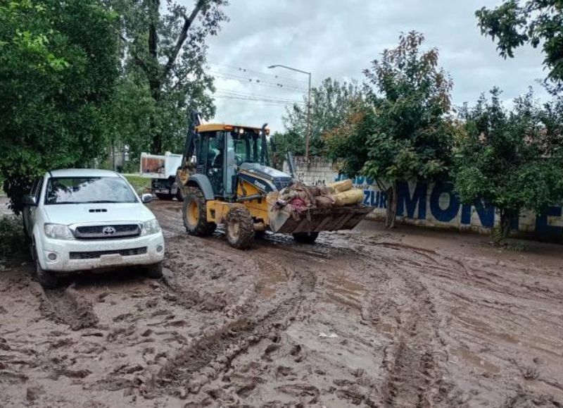 VIDEO | Tras las fuertes tormentas e inundaciones, Defensa Civil monitorea las zonas afectadas