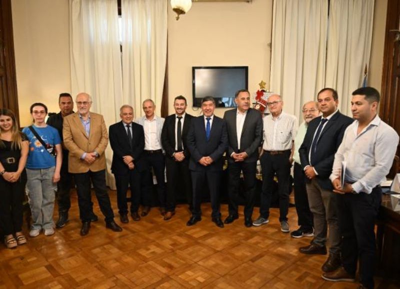 El Gobierno provincial lanzó la Canasta Navideña acordada con el sector privado