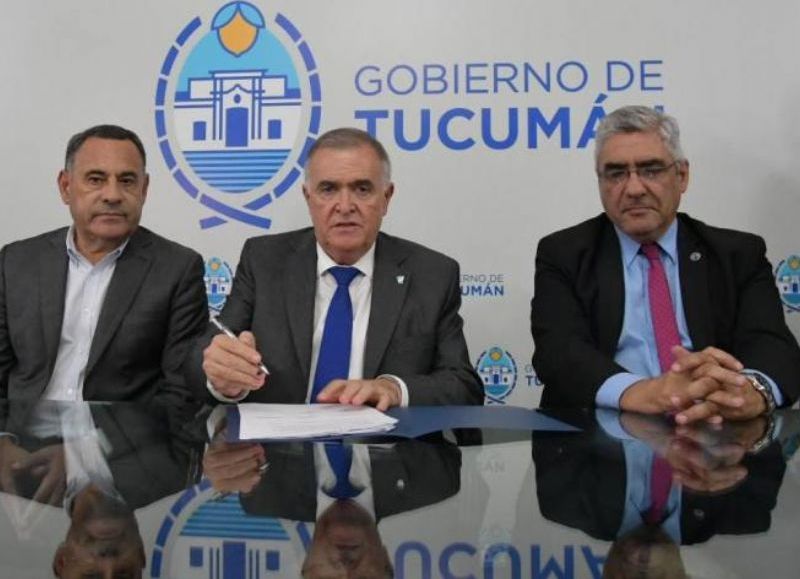 Jaldo cierra un acuerdo salarial histórico con bono de 140.000 pesos para todos los estatales