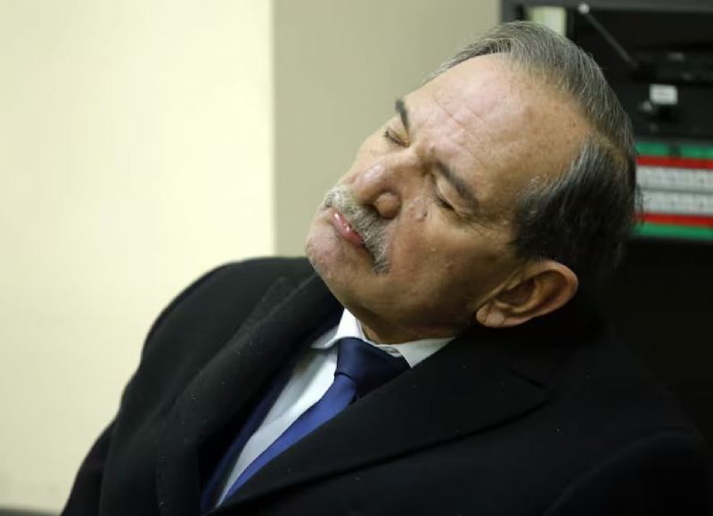 Tras celebrar su casamiento en prisión domiciliaria, el violín de Alperovich terminó internado de urgencia