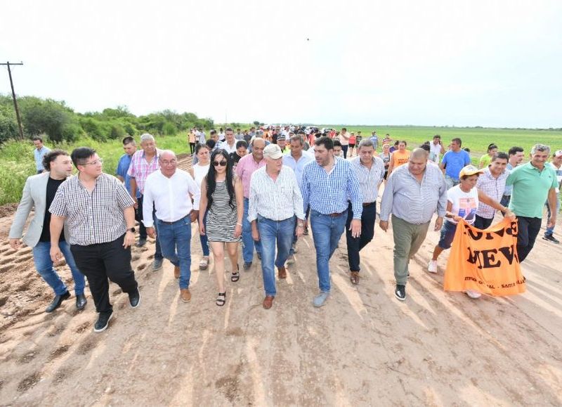 Realizan repavimentación de la ruta 323 en el tramo Leales – Agua Azúl