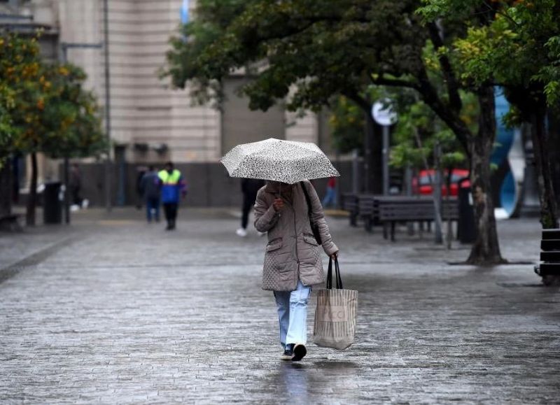 Continúan las lluvias pero sin desbordes ni rutas cortadas en toda la provincia