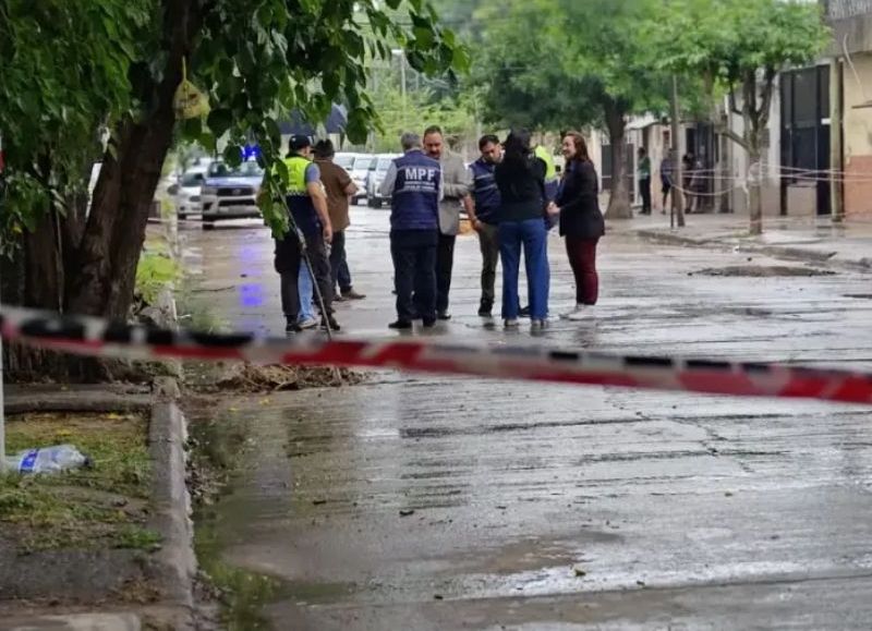 Encontraron muerto a un nene de 10 años por estrangulamiento: un adolescente se entregó a la Policía